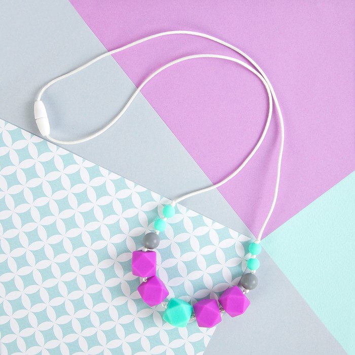 Бусы-прорезыватели «Черничный мусс»