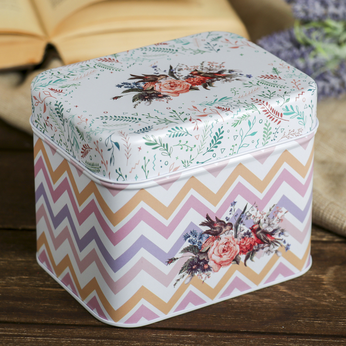 Шкатулка металл прямоугольник "Розы и зигзаг" 11х13,5х10,5 см