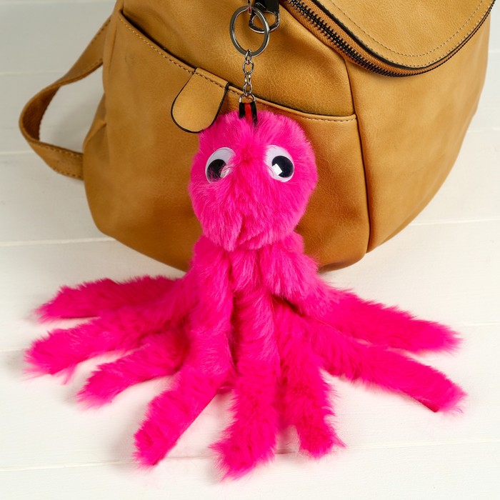 Пушистик на кольце "Осьминог" ярко-розовый 25х9х7 см