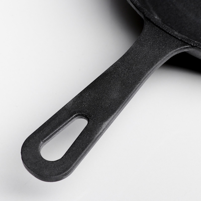 Сковорода чугунная 24x5 см, с двумя сливами