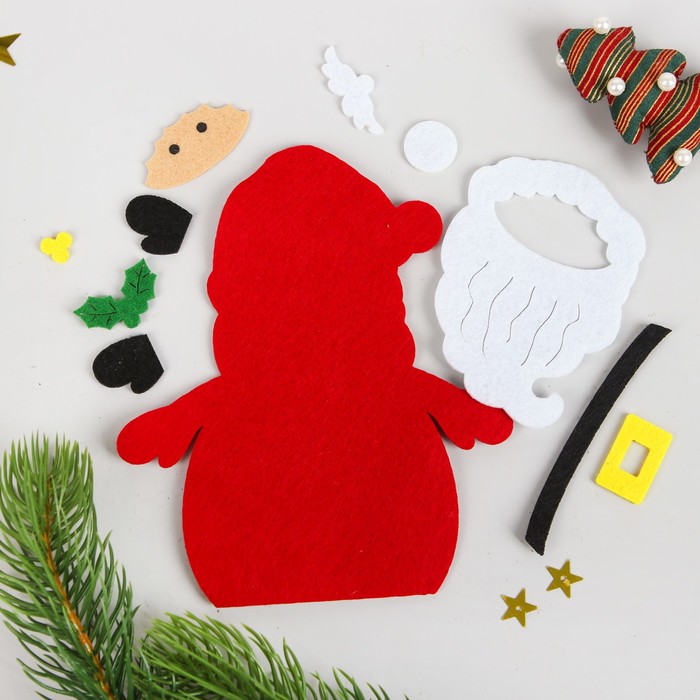 Набор для творчества - создай новогоднее украшение "Венок - Дед мороз"