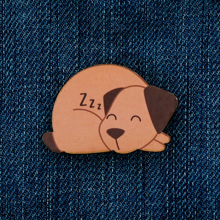 Значок деревянный "Пёсик"