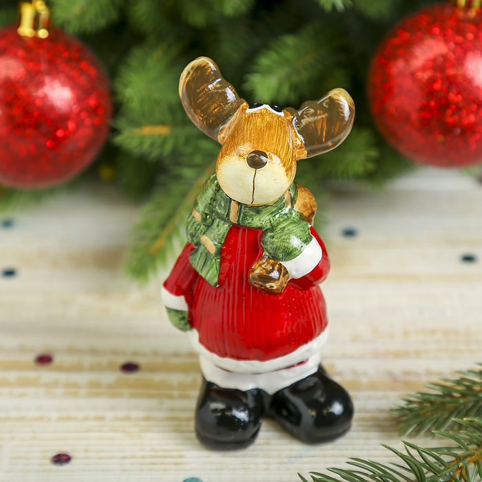 Сувенир керамика "Длинный лосик в зелёном шарфике" 11,7х4,5х5,5 см