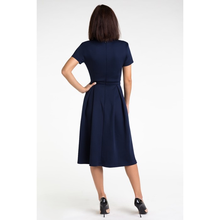 Платье женское с брошкой, размер 44, цвет тёмно-синий
