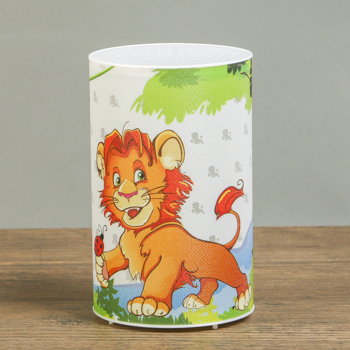 Ночник пластик "Лев и обезьяна" от батареек CR2032х1 7,1х7,1х11,3 см