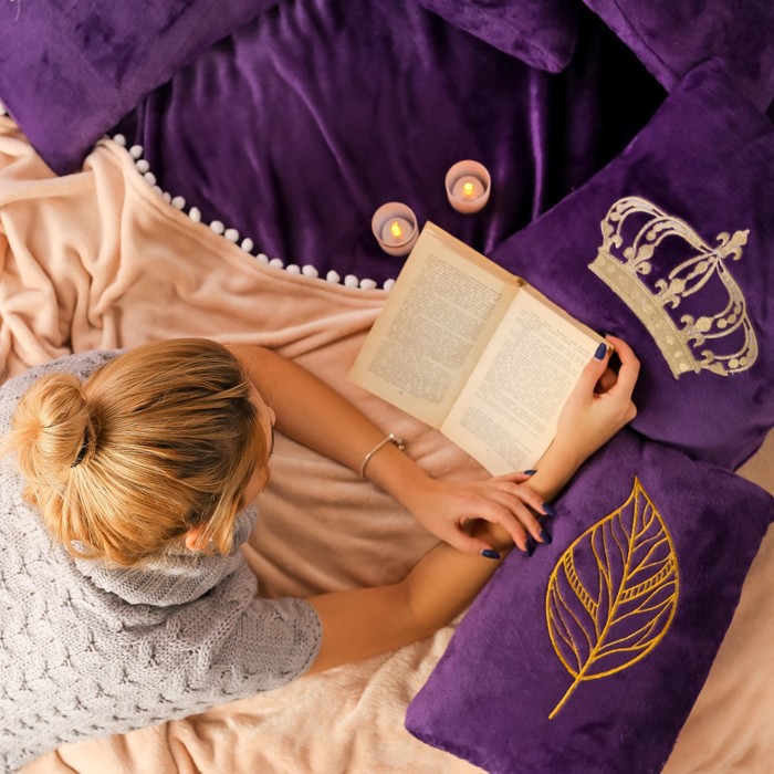 Наволочка "Этель" Корона, фиолетовая, р-р 40 х 40 см, 100 % п/э