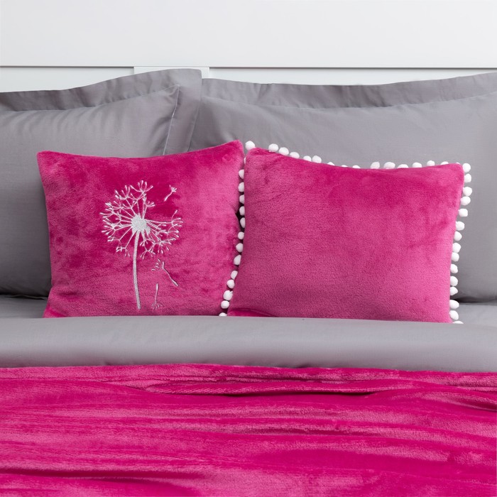 Наволочка "Этель"с бомбошками, вишневая, р-р 40 х 40 см, 100 % п/э