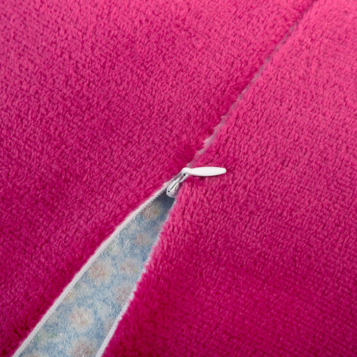 Наволочка "Этель"с бомбошками, вишневая, р-р 40 х 40 см, 100 % п/э