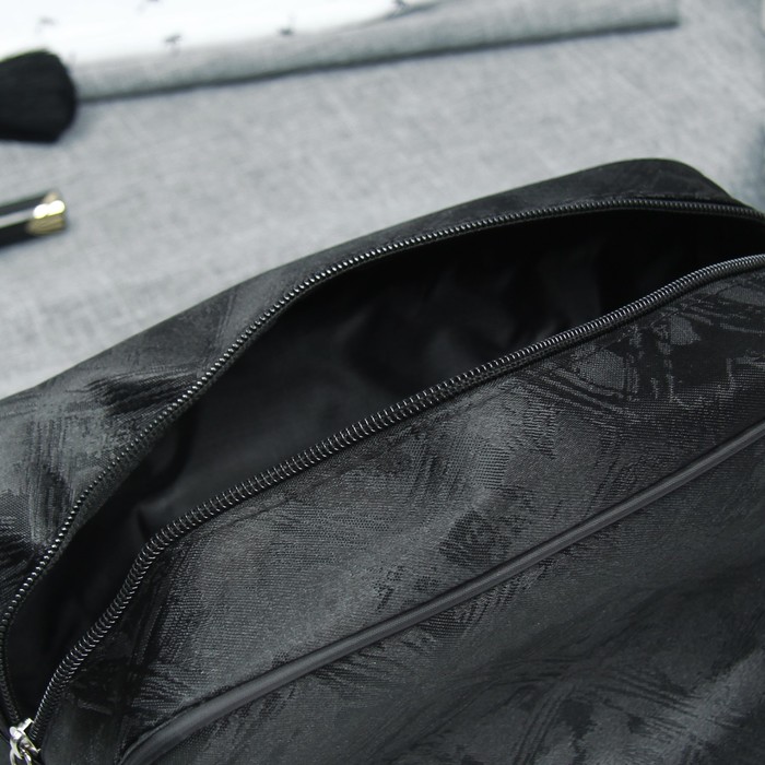 Косметичка дорожная «Ромбы», отдел на молнии, наружный карман, цвет чёрный