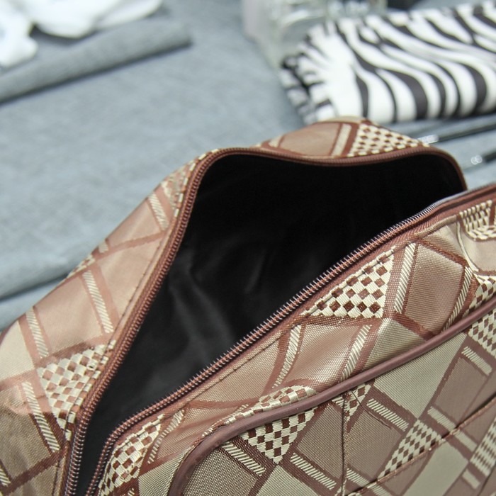 Косметичка дорожная «Ромбы», отдел на молнии, наружный карман, цвет бежевый