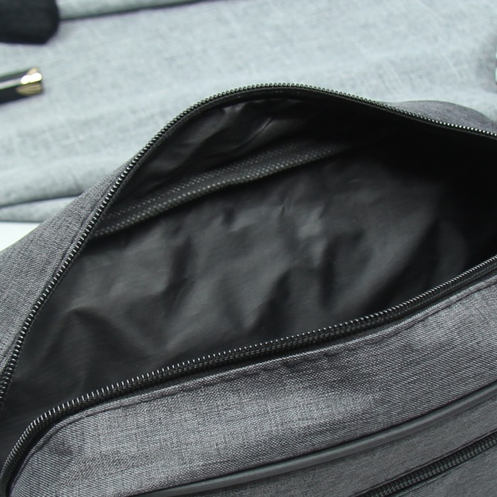 Косметичка дорожная «Минимализм», отдел на молнии, наружный карман, цвет чёрный