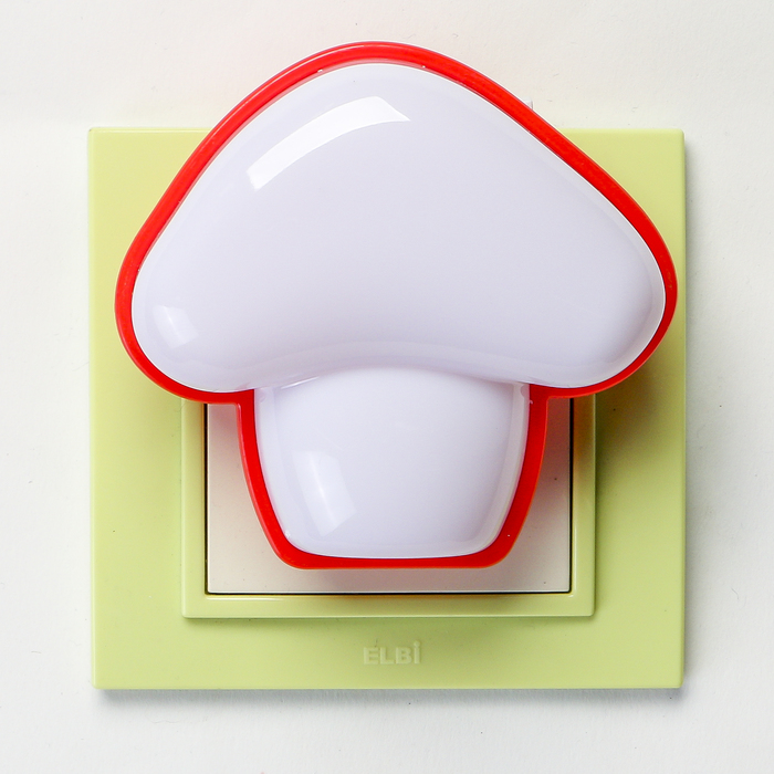 Ночник пластик "Гриб" LED МИКС 8х3,2х7,5 см