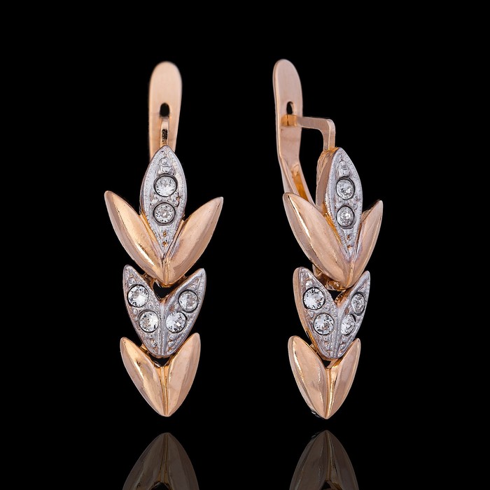 Серьги "Вьюнок", цвет белый в золоте