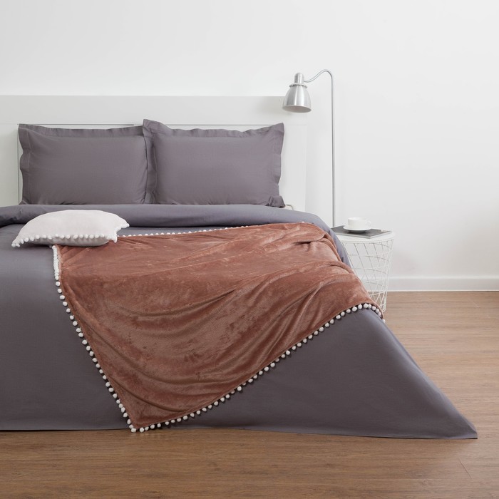 Плед "Этель" с бомбошками, кофейный, р-р 130 х 180 см, 100 % п/э