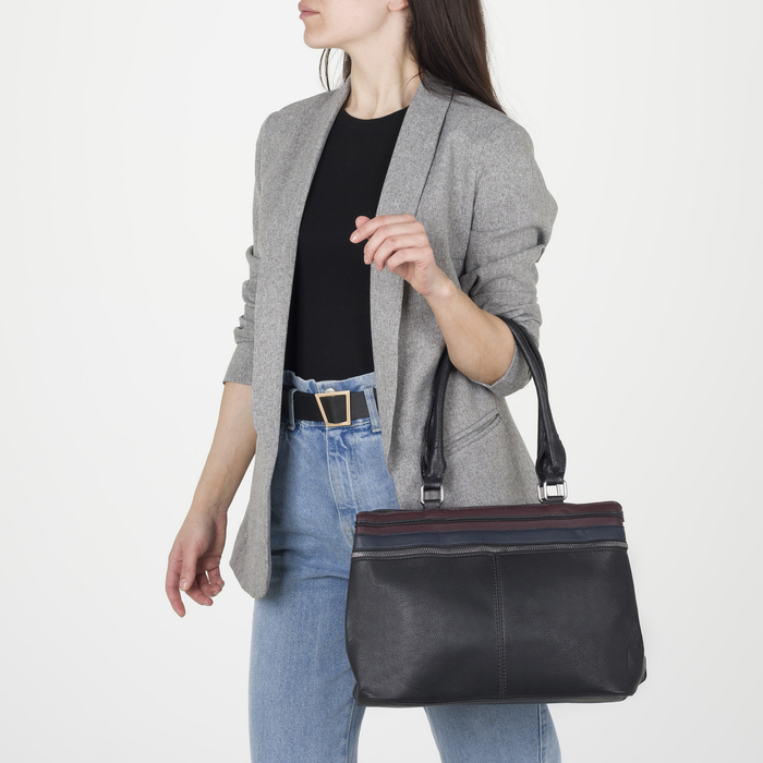 Сумка женская, отдел с перегородкой на молнии, наружный карман, цвет чёрный