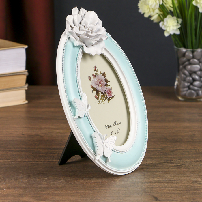 Фоторамка полистоун 10х15 см "Белый цветок и бабочки на голубом" 25х17,5 см