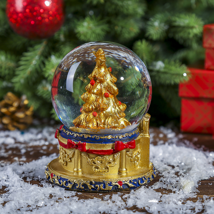 Сувенир полистоун водяной шар "Ёлка в золоте" d=8 см