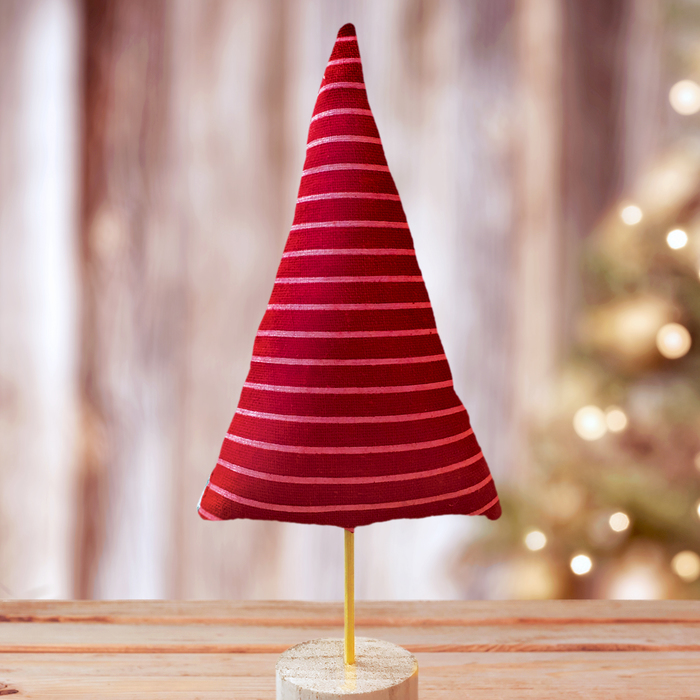 Набор для создания игрушки из ткани "Елочка в полоску", цвет красный