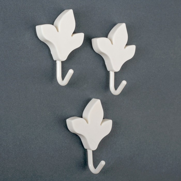 Набор крючков на липучке "Листочки" 3 шт, форма МИКС