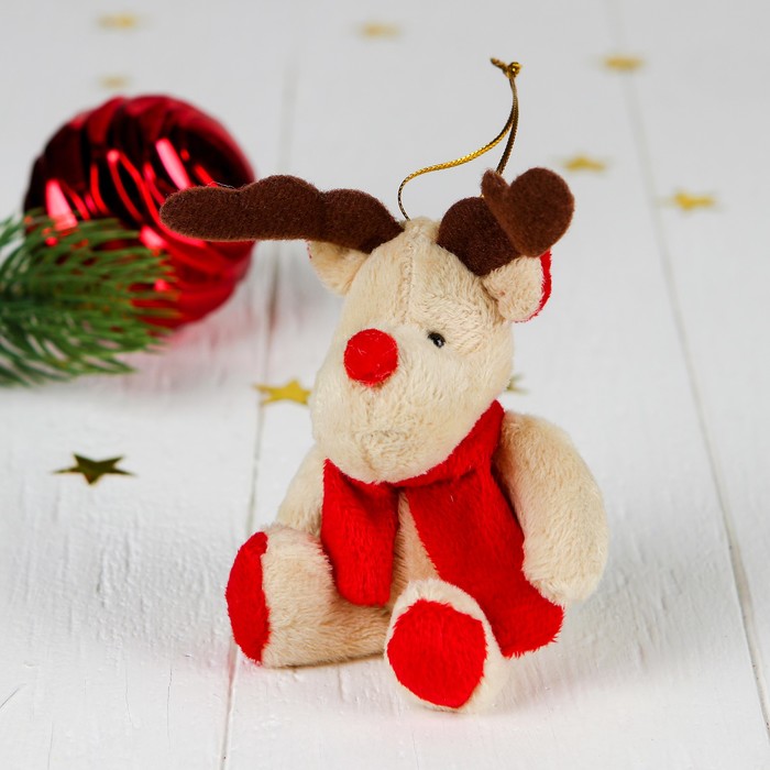 Мягкая игрушка-подвеска "Северный олень в шарфе" цвета МИКС