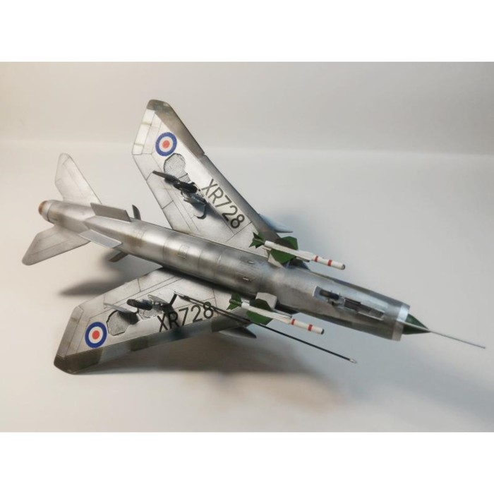 Сборная модель «Многоцелевой истребитель Лайтнинг»