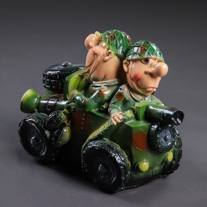 Копилка "Автомобиль с солдатами" 23х13х17см