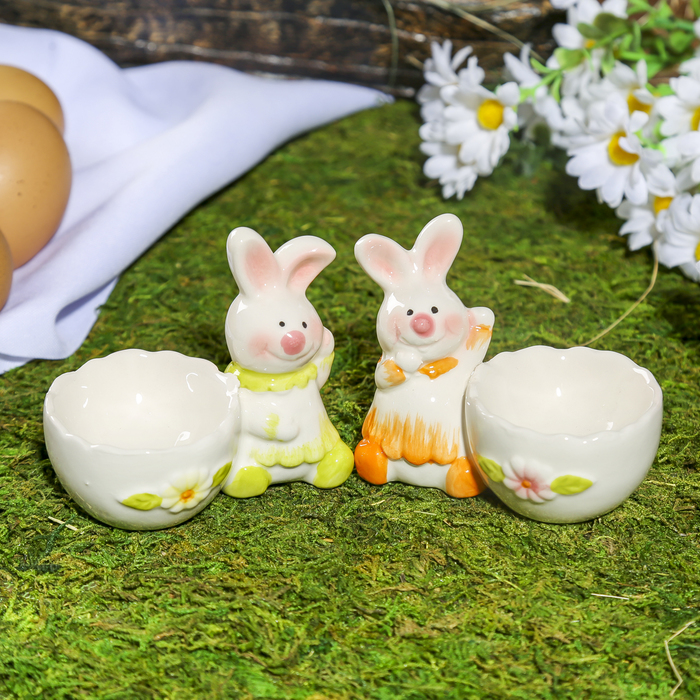 Сувенир керамика подставка под яйцо "Зайка в ярком платьице" МИКС 8х8,5х5,2 см