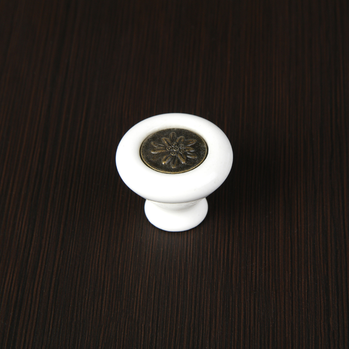 Ручка кнопка Ceramics 005-S, керамическая, белая