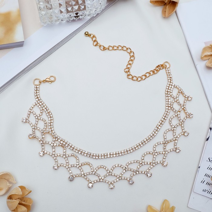 Колье со стразами "Симфония" узор, 2 яруса, цвет белый в золоте