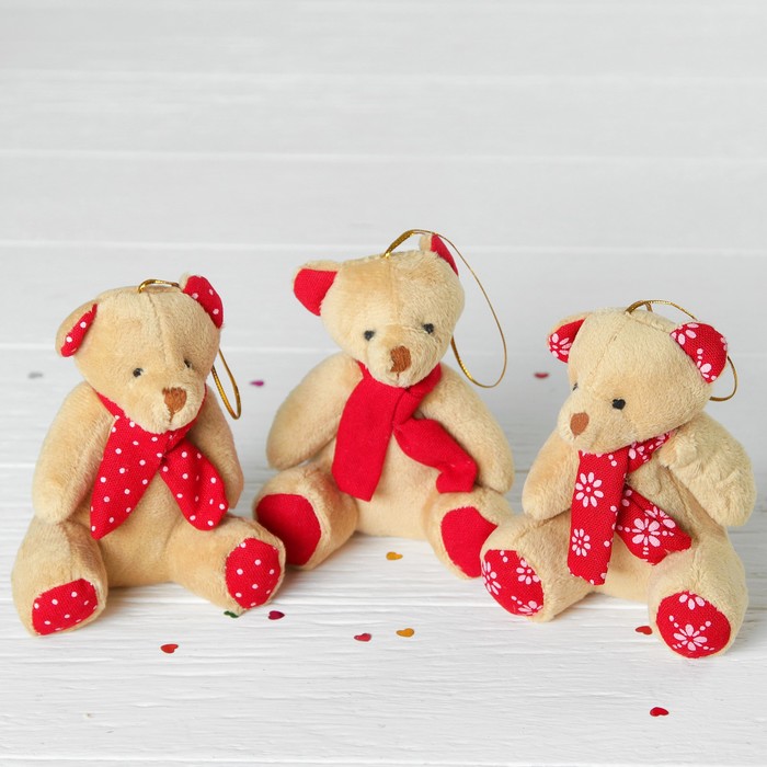 Мягкая игрушка-подвеска "Медведь в шарфике" цвета МИКС