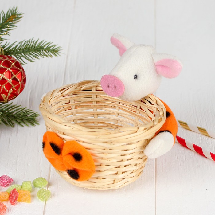 Конфетница "Поросёнок" корзинка с бантиком, цвета МИКС, вместимость 200 г