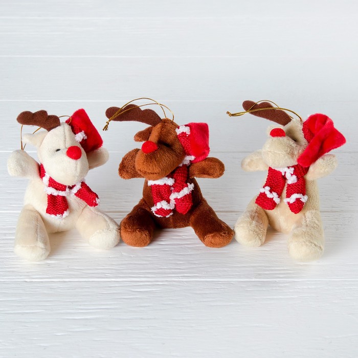 Мягкая игрушка-подвеска "Оленёнок в колпаке" цвета МИКС