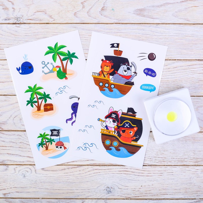 Светильник с наклейками "Пират"