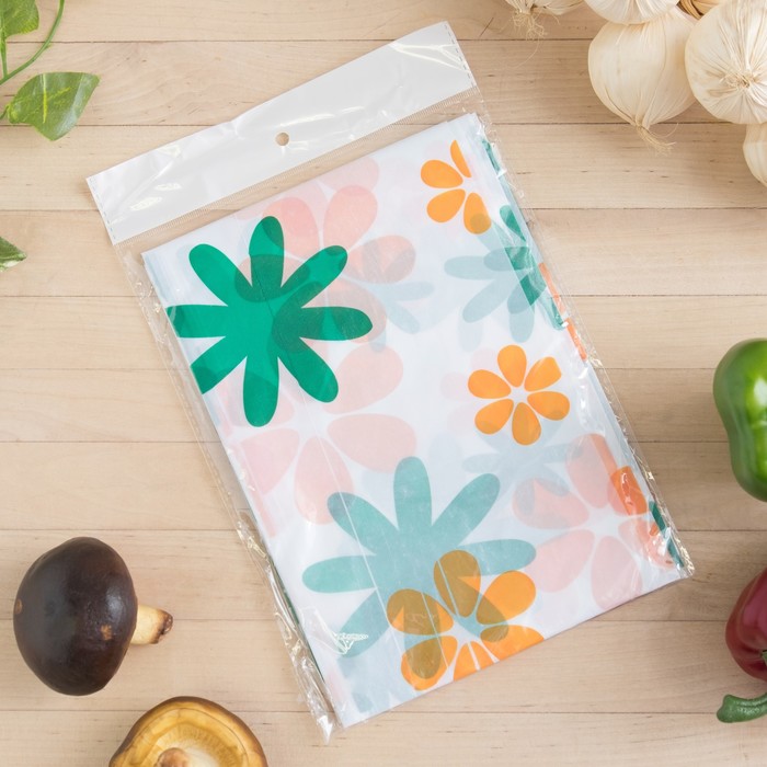 Скатерть для дачи Хозяюшка Цветы 160×160 см