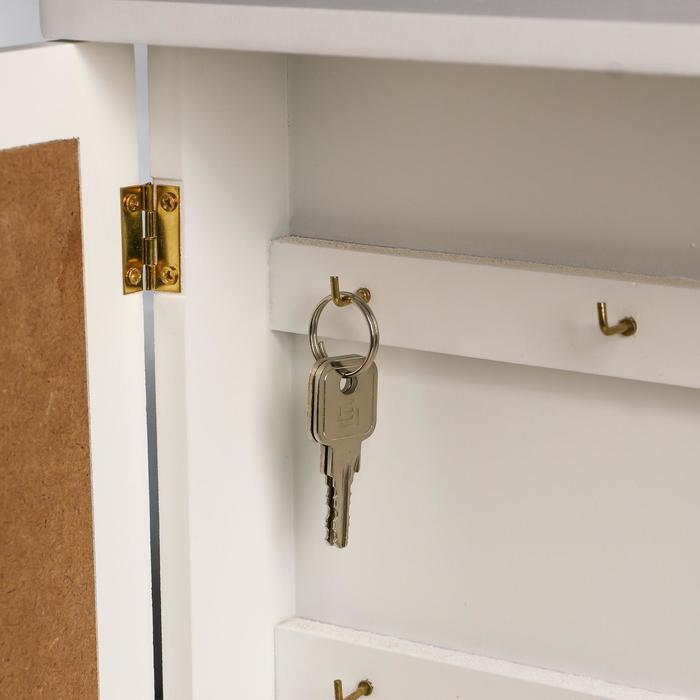 Ключница дерево 6 крючков "Девушка на качелях" белая 28х22х6,5 см