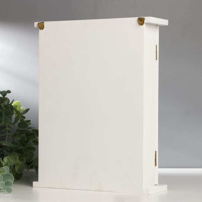 Ключница дерево 6 крючков "Девушка на качелях" белая 28х22х6,5 см