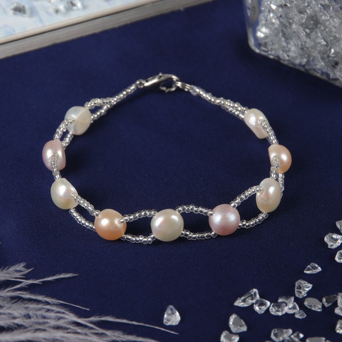 Браслет с жемчугом "Изобилие" плетение через бусину, цветной