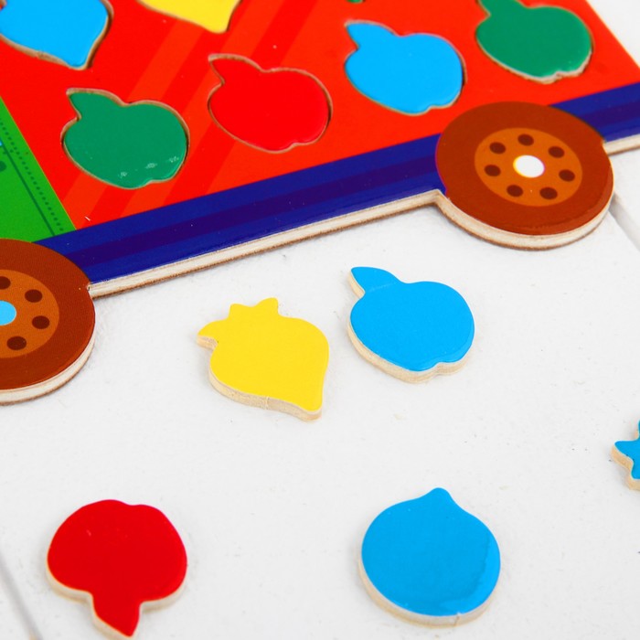 Развивающая головоломка "Грузовичок с фруктами" (2 основы+60 элементов)