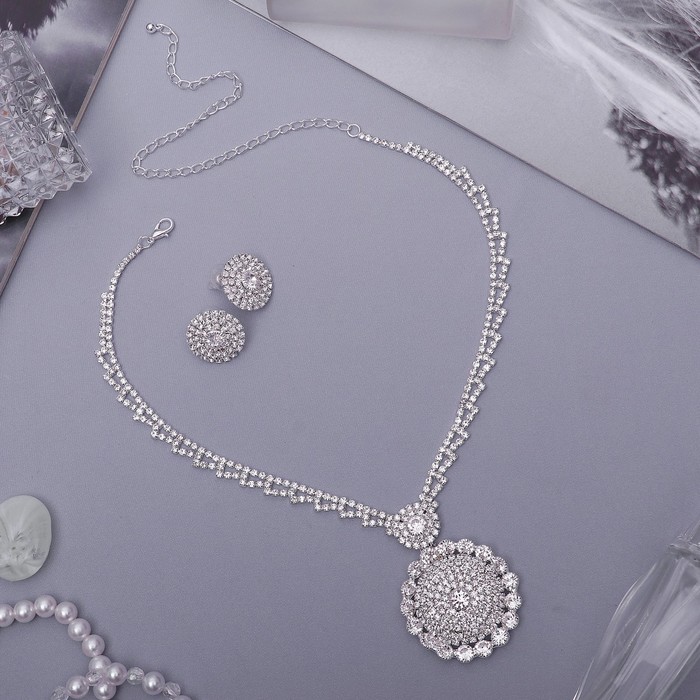 Набор 2 предмета: серьги, колье "Искры вечера" круг, цвет белый в серебре