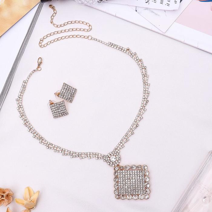 Набор 2 предмета: серьги, колье "Искры вечера" ромб, цвет белый в золоте