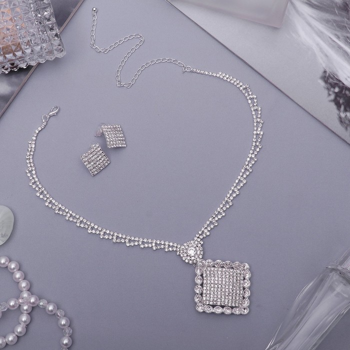 Набор 2 предмета: серьги, колье "Искры вечера" ромб, цвет белый в серебре