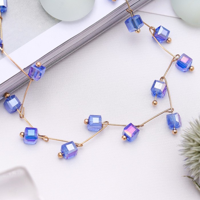 Колье "Цветущая дорожка" кубики, цвет синий в золоте