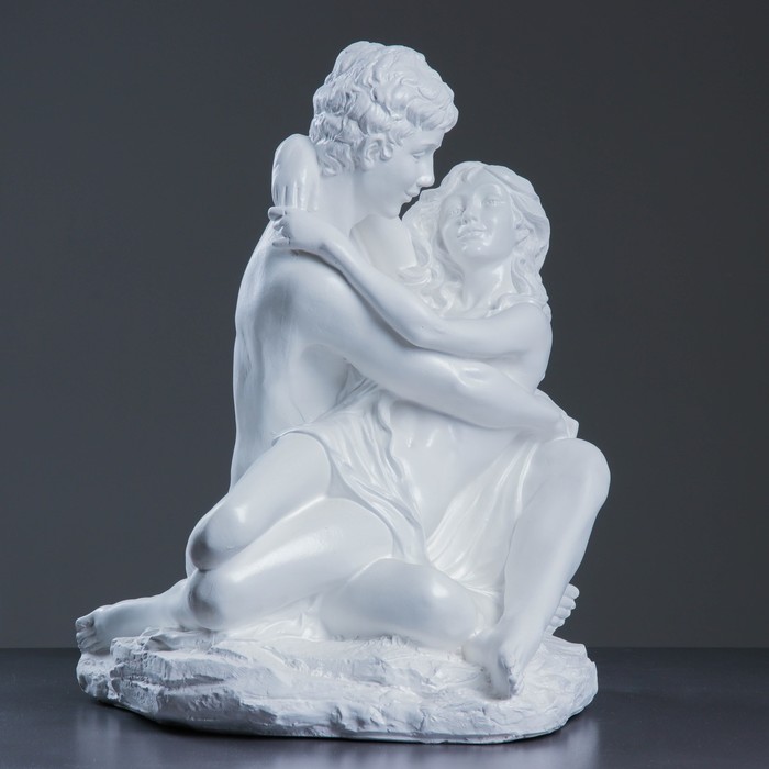 Фигура "Влюбленные на камне средние" 37х41х50см, белый