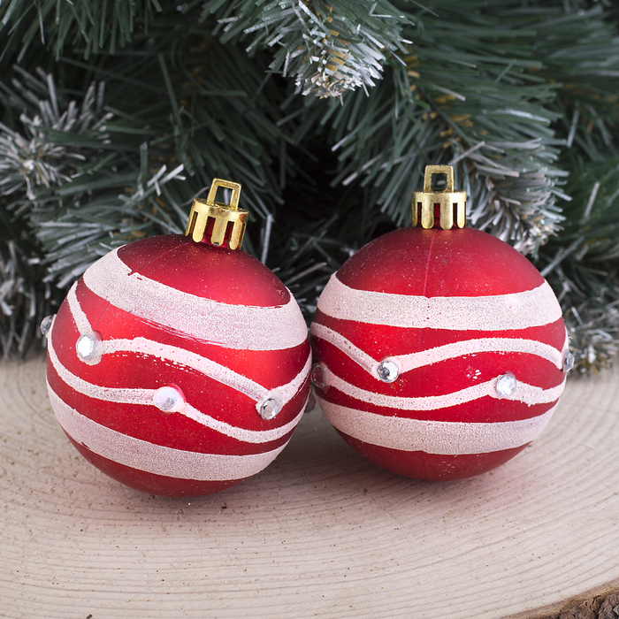 Набор шаров пластик d-5,5 см 4 шт "Обрамление" красный