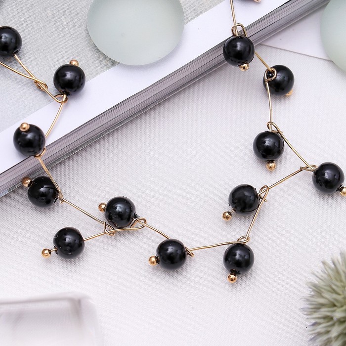 Колье "Цветущая дорожка" бусинины, цвет чёрный в золоте