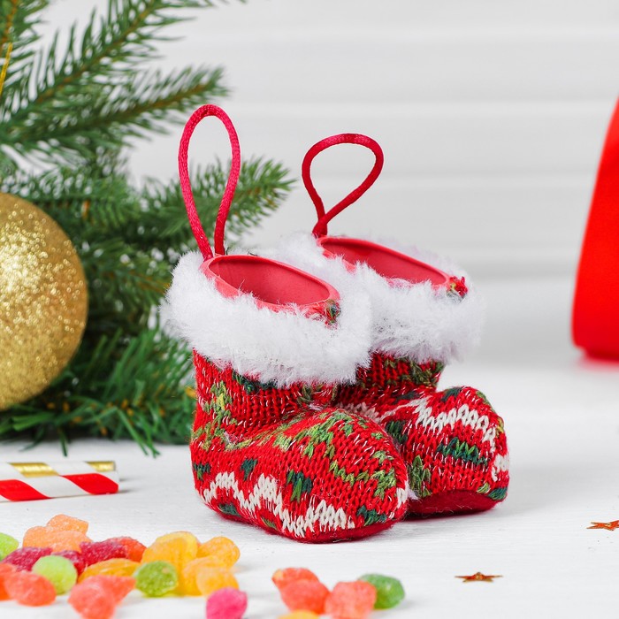 Конфетница "Сапожок" вязаный, цвет красный, вместимость 50 г