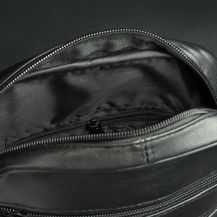Сумка мужская, отдел на молнии, 3 наружных кармана, длинная стропа, цвет чёрный