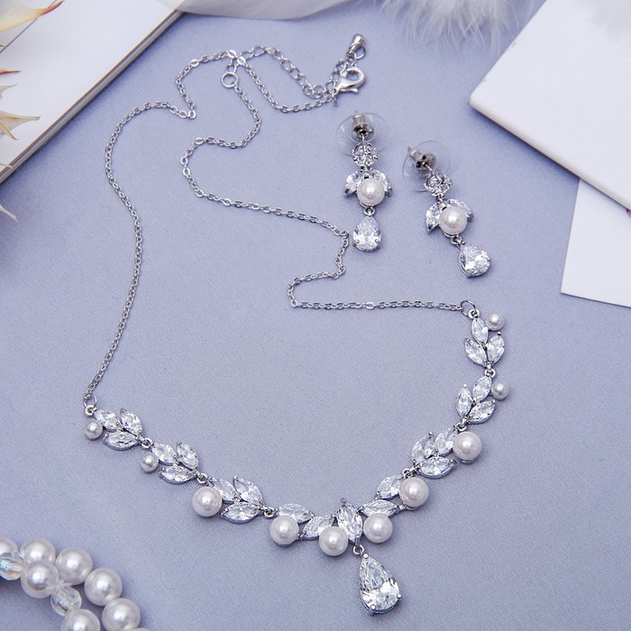 Набор 2 предмета: серьги, колье "Циркония" изумление, веточки, цвет белый в серебре, 45 см