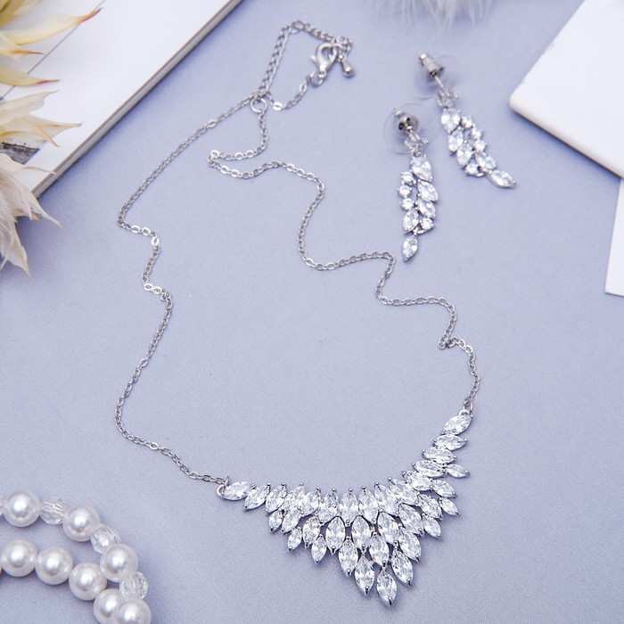 Набор 2 предмета: серьги, колье "Циркония" изумление, искры, цвет белый в серебре, 45 см