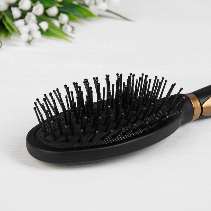 Расчёска массажная, овальная, прорезиненная, 23(±1)см, цвет золотой/чёрный